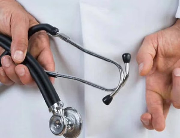ग्रामीण क्षेत्रों में झोलाछाप डॉक्टर बढ़ा रहे परेशानी