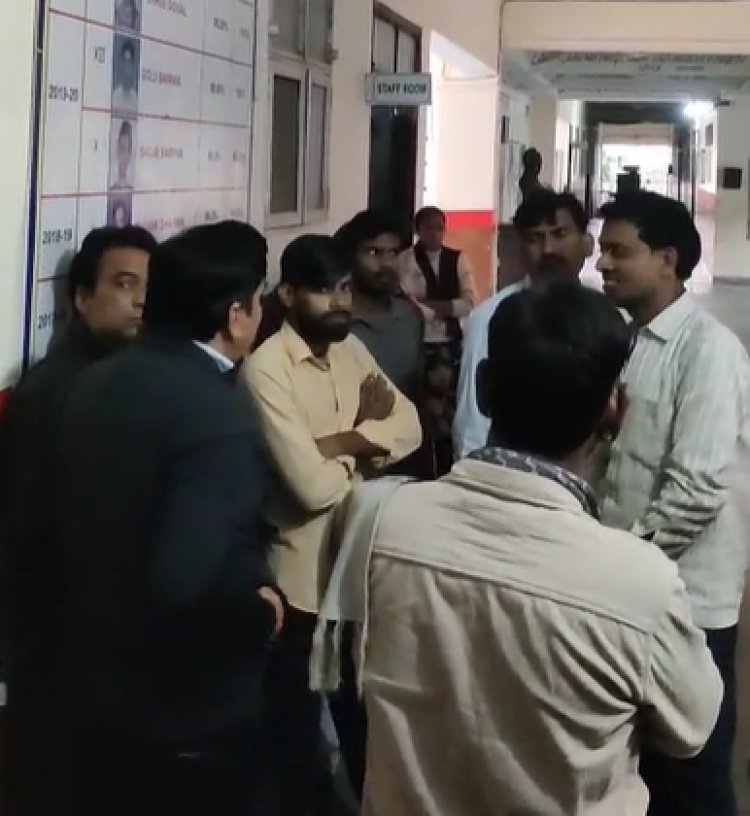 मॉडल स्कूल में छात्राओं से छेड़छाड़ का शर्मनाक मामला, शिक्षक और प्रिंसिपल दोनों एपीओ 56 छात्राओं ने दी लिखित शिकायत