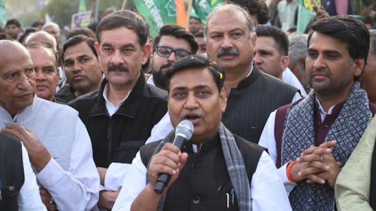 अरावली मुद्दे पर सख्त हुए डोटासरा, 8 जिलाध्यक्षों को नोटिस देने की तैयारी