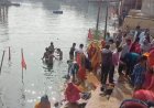 मकर संक्रांति पर पुष्कर के वराह मंदिर में उमड़ा श्रद्धालुओं का सैलाब, पगड़ीधारी धर्मराज बने आस्था का केंद्र