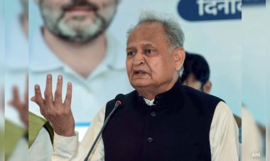 जिलों की सीमा में बदलाव पर अशोक गहलोत का हमला, बोले– राज्य सरकार का यह ‘तुगलकी फरमान’