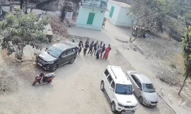 पुश्तैनी जमीन को लेकर रिश्तेदारों में खूनी संघर्ष, महिलाएं भी घायल, 11 दिन बाद भी दहशत