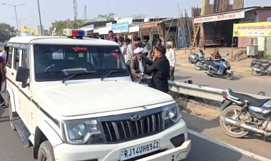 बाड़मेर में दर्दनाक सड़क हादसा: तेज रफ्तार निजी बस की टक्कर से मामा-भांजा शिकार, भांजे की मौत, मामा गंभीर घायल