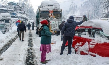 शिमला-मनाली: बर्फबारी का कहर! सैलानियों के लिए जागरूकता संदेश