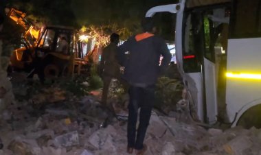 बाड़मेर से चौहटन जा रही MR बस दुर्घटनाग्रस्त, 3–4 यात्री घायल; SP मौके पर पहुंचे