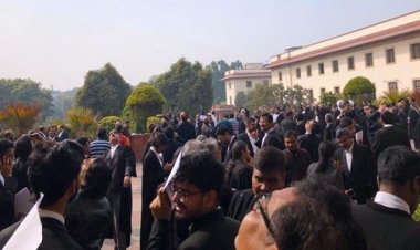 राजस्थान हाईकोर्ट के बाहर वकीलों का प्रदर्शन, गेट नंबर 3 पर रास्ता जाम