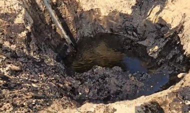 बाड़मेर में क्रूड ऑयल लीकेज से हड़कंप, खेत में बहा कच्चा तेल; उत्पादन प्रभावित, जांच जारी