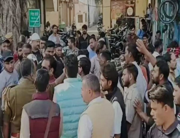 अजमेर में सड़क जाम: बजरंग दल और विश्व हिंदू परिषद के कार्यकर्ताओं ने किया प्रदर्शन