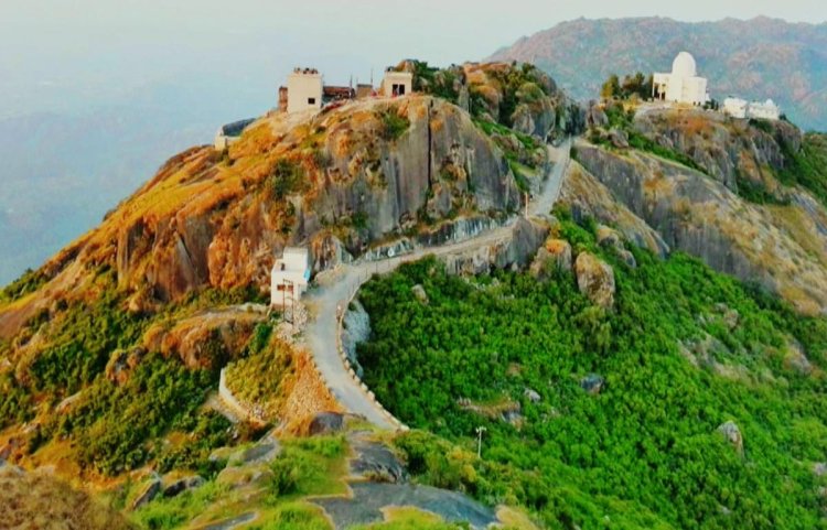 Rajasthan Tourist Place : राजस्थान सिर्फ रेगिस्तान नहीं, इन 3 जगहों पर जाकर भूल जाएंगे यूरोप को