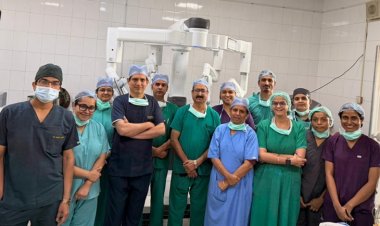 SMS हॉस्पिटल में रोबोटिक तकनीक से दोनों तरफ हर्निया की सफल सर्जरी, 300 ऑपरेशन का रिकॉर्ड