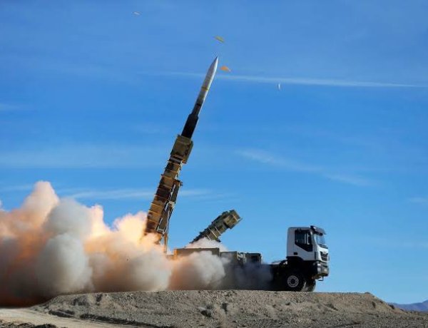 ईरान का बहरीन की ऑयल रिफाइनरी पर मिसाइल हमला, लगी आग; मिडिल ईस्ट में तनाव बढ़ा