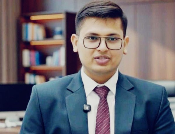 AIIMS जोधपुर के पूर्व छात्र ने UPSC में किया कमाल, डॉक्टर अनुज अग्निहोत्री बने ऑल इंडिया टॉपर AIR-1