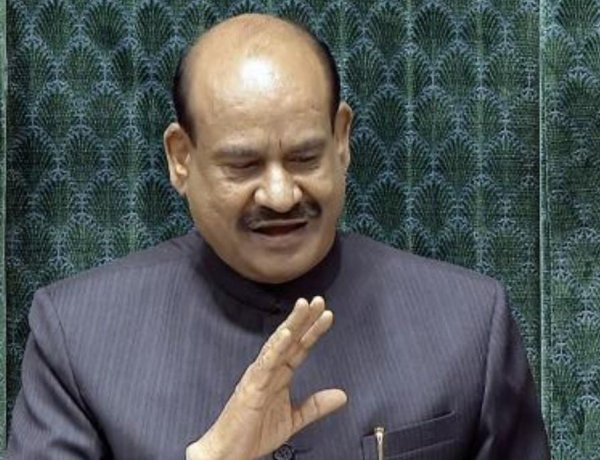बजट सत्र 2026 : लोकसभा में स्पीकर ओम बिरला के खिलाफ अविश्वास प्रस्ताव पर हंगामा