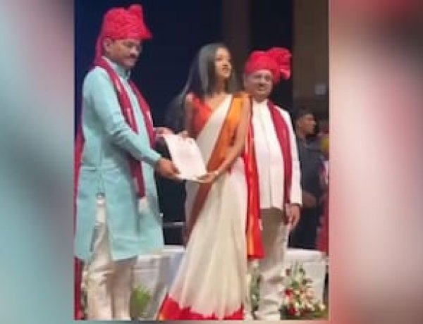 HJU Convocation Controversy: दीक्षांत समारोह में छात्रा के विरोध का वीडियो वायरल, बढ़ा विवाद