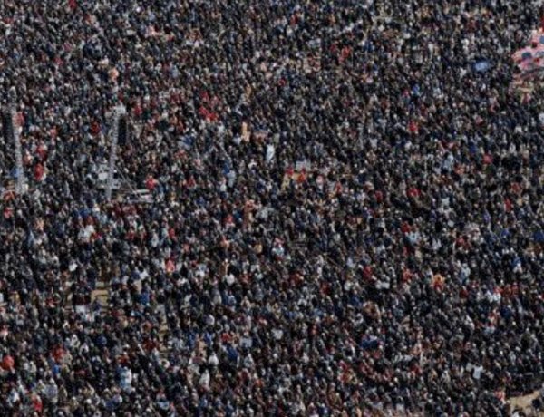 “अमेरिका में ‘नो किंग्स’ का शोर: ट्रम्प के खिलाफ सड़कों पर उमड़ा जनता का सैलाब”