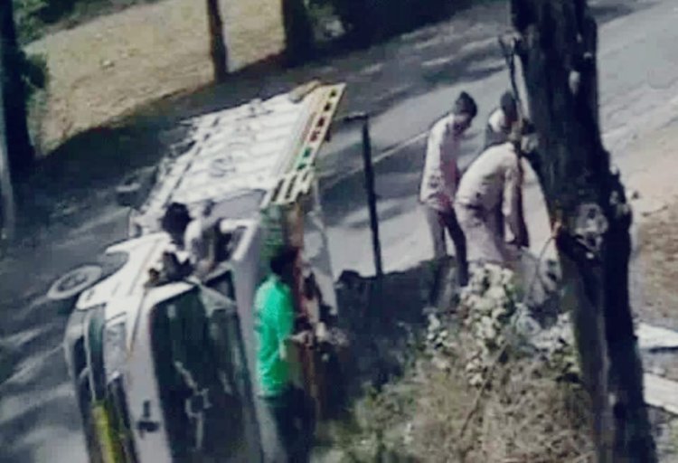 अलवर में टेंपो हादसा : घायल बच्चे की CPR देकर बचाई जान, 2 लोगों को जयपुर किया रेफर