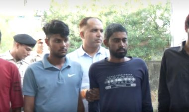 चलती बाइक पर युवती से छेड़छाड़, 4 आरोपी गिरफ्तार