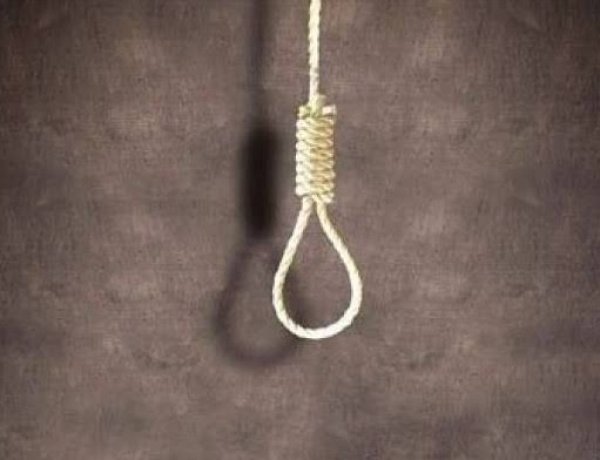 कम नंबर से टूटा हौसला: 12वीं छात्रा ने की आत्महत्या