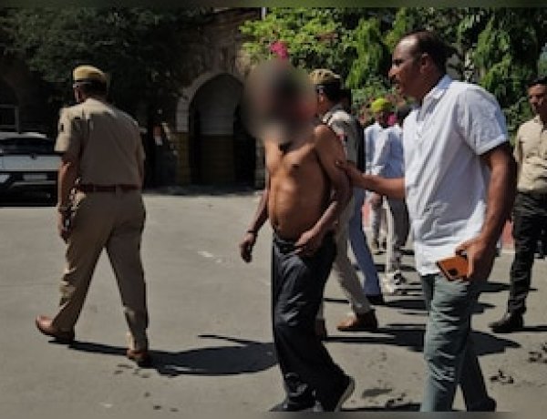 अजमेर एसपी ऑफिस में आत्मदाह की कोशिश, पुलिस की सतर्कता से टला बड़ा हादसा