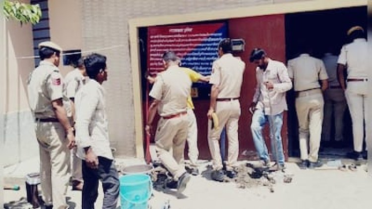 प्रतापगढ़ में तस्कर की 3 करोड़ की संपत्ति जब्त, कॉलेज स्टूडेंट निकला मास्टरमाइंड