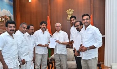 Tamil Nadu Government Formation: दावा पेश करने के बाद भी फंसा पेंच, क्या टलेगी विजय की शपथ?