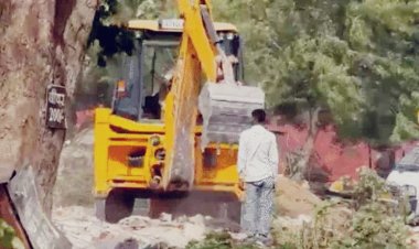 जयपुर में 2200 करोड़ की सरकारी जमीन पर चला बुलडोजर, दूसरे दिन भी जारी रही कार्रवाई