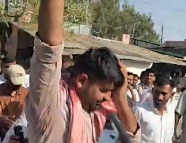 बाड़मेर में बवाल विधायक रविंद्र सिंह भाटी ने खुद पर छिड़का पेट्रोल, पुलिस ने रोका