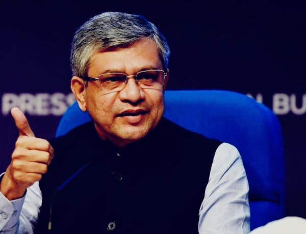 जयपुर रोजगार मेले में रेल मंत्री अश्विनी वैष्णव का बड़ा ऐलान, रेलवे में जल्द निकलेगी 1.78 लाख भर्तियां