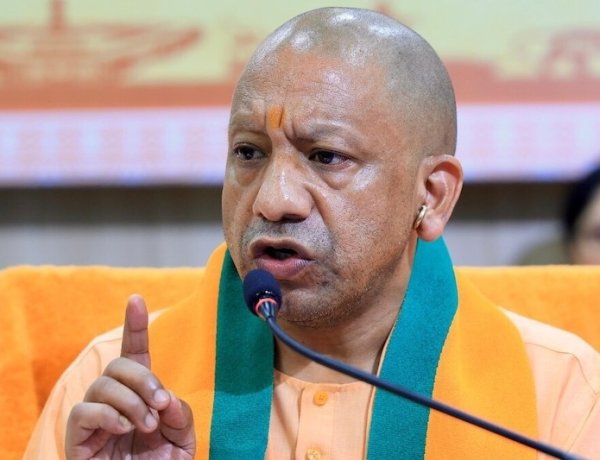 CM योगी ने फिर दी चेतावनी...जो समाज के लिए खतरा तो अपनाएंगे हिंसा