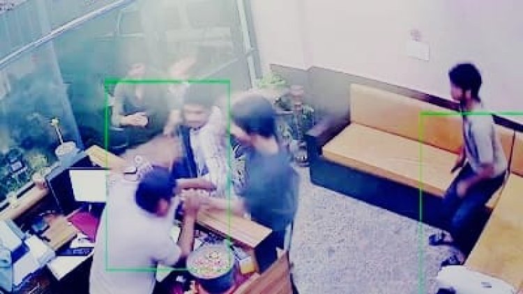 Sikar News: खाटूधाम में गेस्ट हाउस पर हमला, CCTV में कैद हुई मारपीट और तोड़फोड़