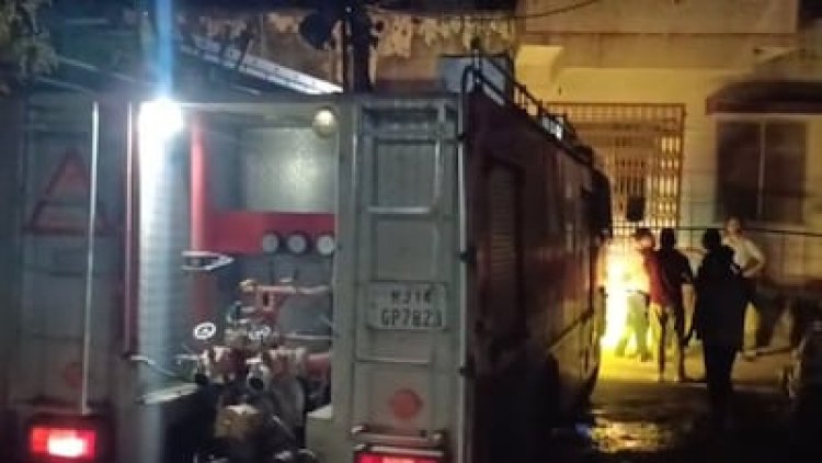 बांसवाड़ा के महात्मा गांधी अस्पताल में देर रात आग, रिकॉर्ड रूम तक पहुंची लपटों से मचा हड़कंप