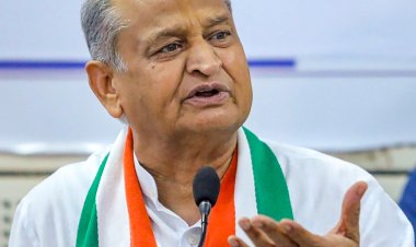 विज्ञापनों से नेहरू के बराबर कद नहीं होता, राहुल गांधी की दूरदर्शिता आज सच साबित हुई: गहलोत
