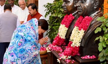 डॉ. श्यामा प्रसाद मुखर्जी के बलिदान दिवस पर पूर्व सीएम वसुंधरा राजे ने दी श्रद्धांजलि