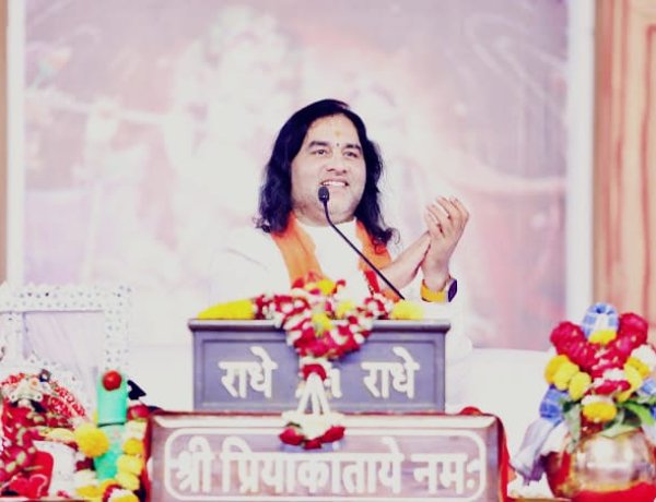 'अजमेर शरीफ पर चादर चढ़ाने से देवता पूजा स्वीकार नहीं करते' — भोपाल में कथा के दौरान देवकीनंदन ठाकुर का दावा