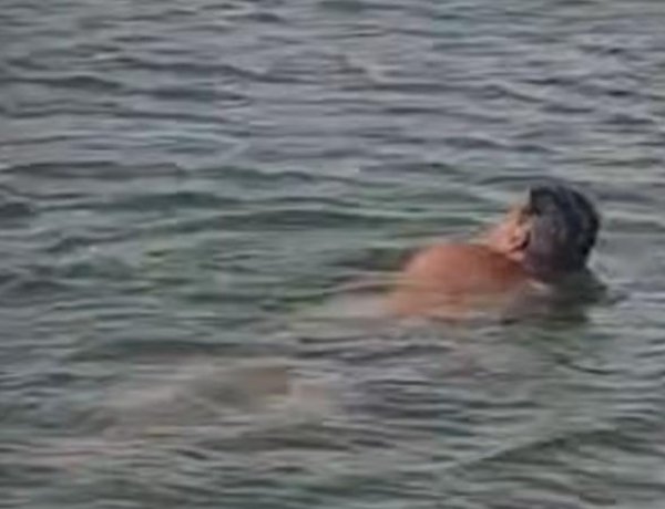 मां बेटे को बचाने कूदी,दोनों की डिग्गी में डूबने से मौत: देखें वीडियो