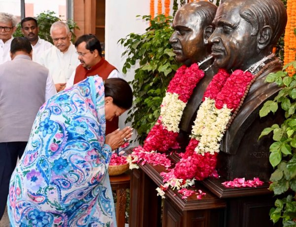 डॉ. श्यामा प्रसाद मुखर्जी के बलिदान दिवस पर पूर्व सीएम वसुंधरा राजे ने दी श्रद्धांजलि