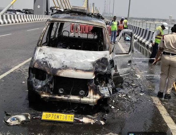 चलती एम्बुलेंस में लगी भीषण आग, चालक ने कूदकर बचाई जान, वाहन जलकर हुआ खाक