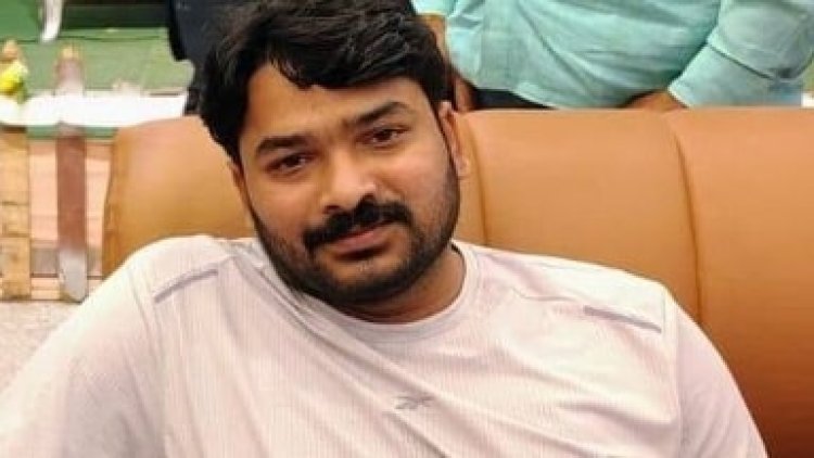 कोचिंग विवाद केस में रौशन आनंद को बड़ा झटका, जमानत याचिका खारिज; खान सर को मिली राहत
