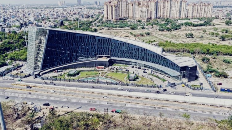 Noida News: 390 करोड़ की लागत से बना नोएडा अथॉरिटी का नया मुख्यालय तैयार, आज CM योगी करेंगे उद्घाटन