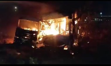 राजस्थान: दिल्ली-मुंबई एक्सप्रेसवे पर भीषण हादसा, बस-ट्रक की टक्कर के बाद लगी आग; 7 की मौत, 22 घायल- देखें भयावह विडिओ