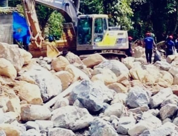 Wayanad Landslide: प्रियंका गांधी के संसदीय क्षेत्र वायनाड में भूस्खलन, 3 की मौत, कई लापता; रेस्क्यू ऑपरेशन जारी