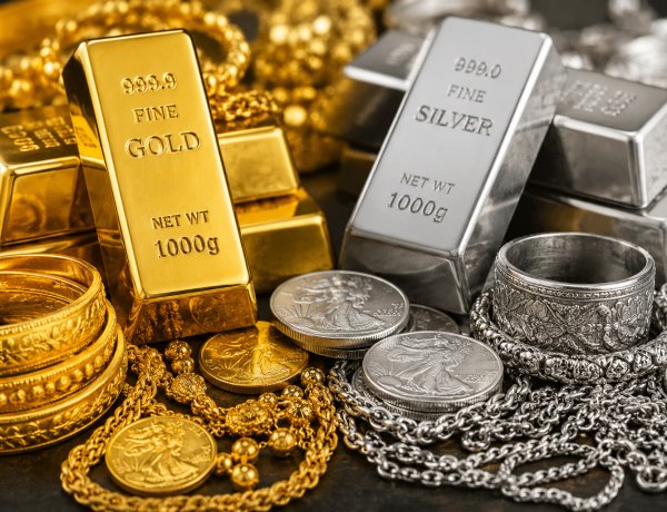 Gold Price Today: सोना-चांदी हुआ सस्ता, खरीदारी का शानदार मौका! जानें 11 जुलाई के ताजा रेट