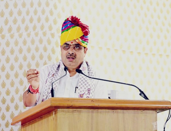 Rajasthan 8th Pay Commission: राजस्थान कर्मचारियों के लिए बड़ी अपडेट, 8वें वेतन आयोग पर बनेगी हाई लेवल कमेटी, CM भजनलाल का बड़ा संकेत