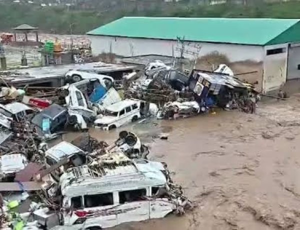 Jammu Kashmir Rain: पुंछ में भारी बारिश-बाढ़ से मची तबाही, 10 की मौत, कई घर ढहे, राहत-बचाव अभियान जारी