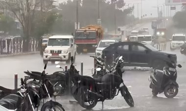 ढाई घंटे की बारिश में ‘दरिया’ बना बाड़मेर, घर-दुकानों में घुसा पानी; बीकानेर में भी हालात बेहाल