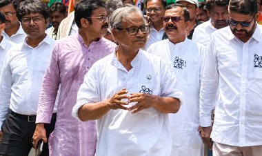 ममता के करीबी आशीष बनर्जी की मौत से सनसनी, TMC ऑफिस में मिला सुसाइड नोट; क्या लिखा था इसमें?