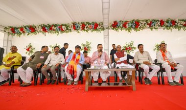 बारां में सीएम भजनलाल शर्मा का कार्यकर्ताओं से संवाद, शिवराज सिंह चौहान के साथ की संगठन को लेकर चर्चा
