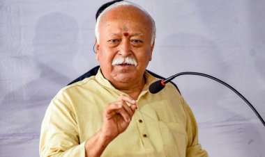 RSS पर अमेरिकी संस्था की सख्त टिप्पणी से गरमाई सियासत, मोहन भागवत के US दौरे से पहले उठी बैन की मांग