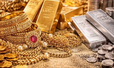 Gold Silver Price Today: सोने-चांदी की तेजी जारी, MCX पर गोल्ड ₹1.59 लाख के पार; चांदी भी ₹2.44 लाख के करीब