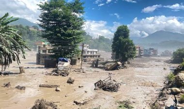 अमेरिका के ग्रैंड कैन्यन में कुदरत का कहर! अचानक आई बाढ़ से तबाही, 62 लोग रेस्क्यू; 15 अब भी लापता